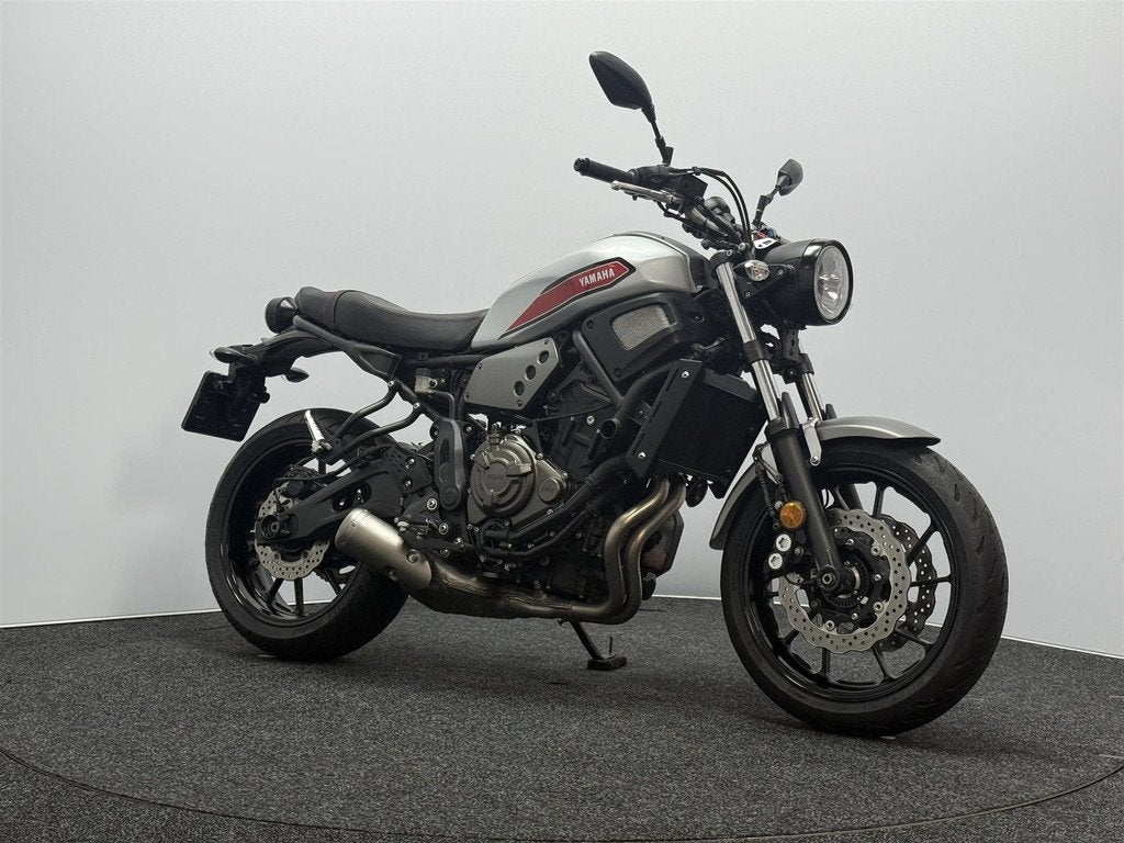 Yamaha XSR 700 ABS, Bedrijf, 689 cc, ABS, 12 t/m 35 kW