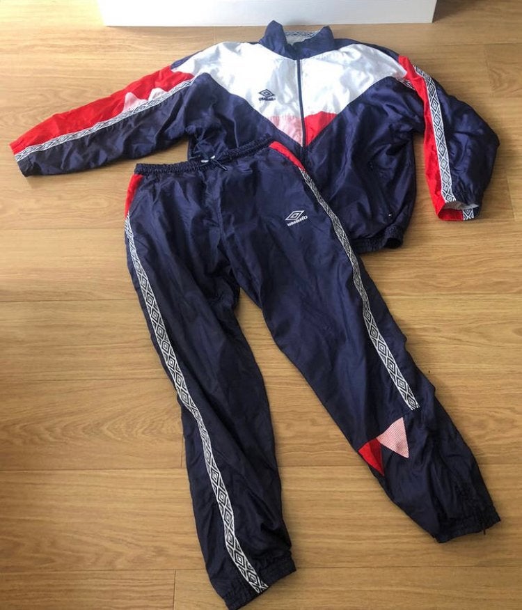 Vintage Umbro trainingspak | Maat: L | jaren 90, Kleding | Heren, Sportkleding, Maat 52/54 (L), Zwart, Ophalen of Verzenden, Zo goed als nieuw