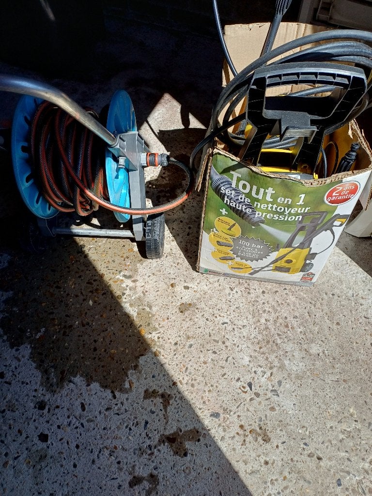 Hogedruk reiniger in prima staat met slang en haspel, Tuin en Terras, Gebruikt, Met autostop en -start, Elektrisch, Ophalen