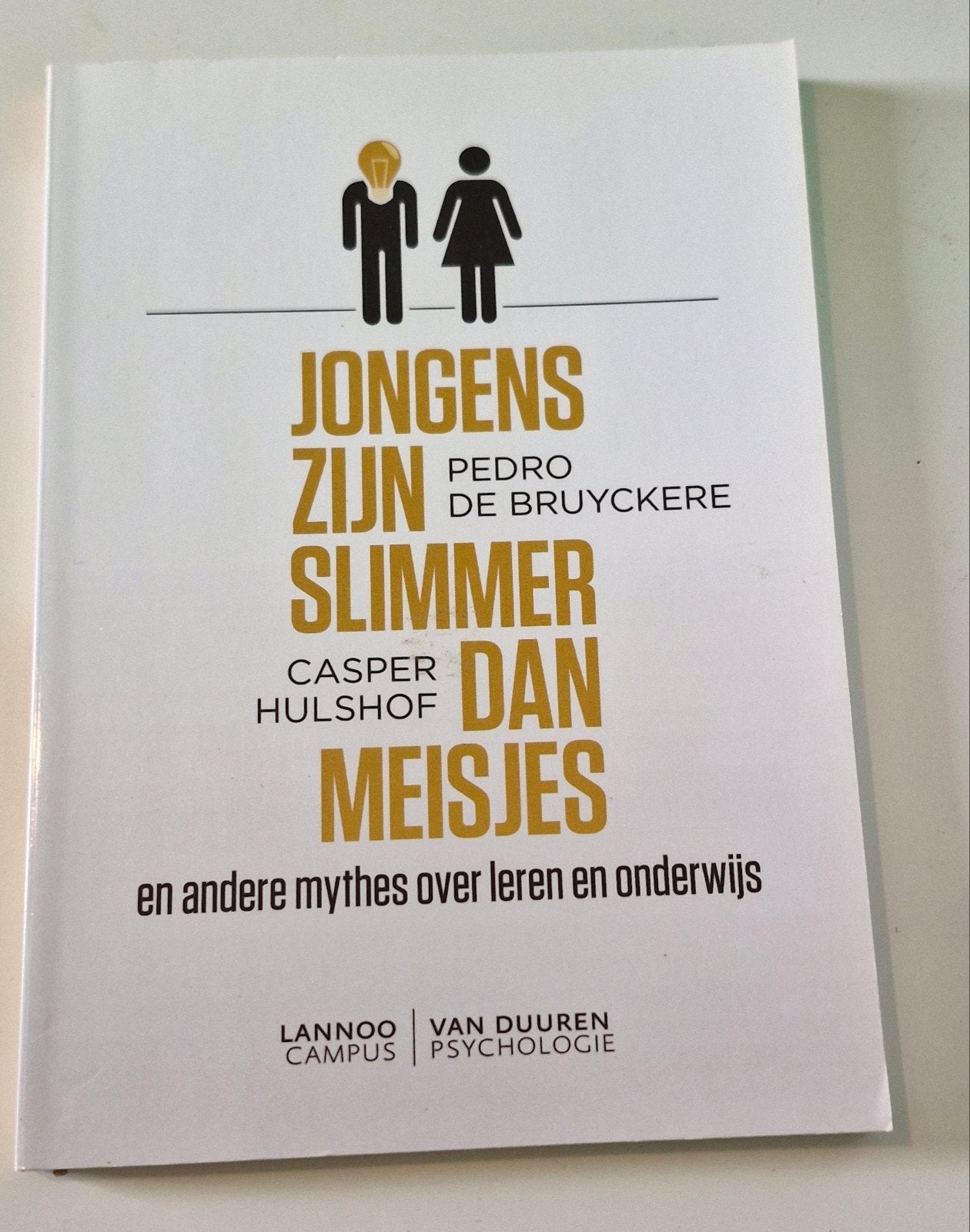 Jongens zijn slimmer dan meisjes - Pedro de Bruyckere, Ophalen of Verzenden, Zo goed als nieuw, Pedro de Bruyckere, Casper Hulshof