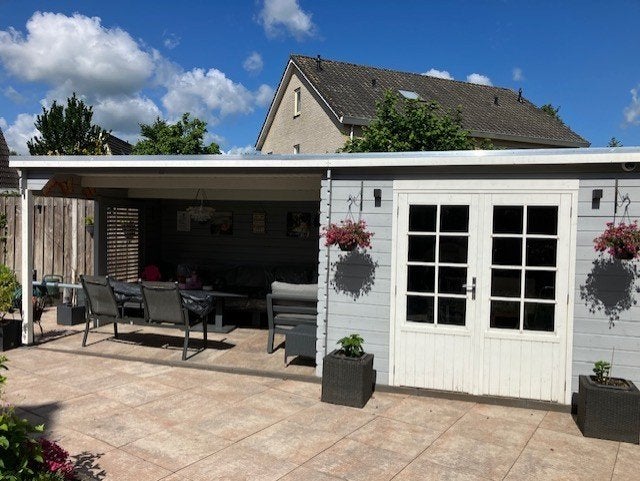 blokhut met veranda 7 x 3 meter, Tuin en Terras, Ophalen, Blokhut, 2 ramen, 500 cm of meer