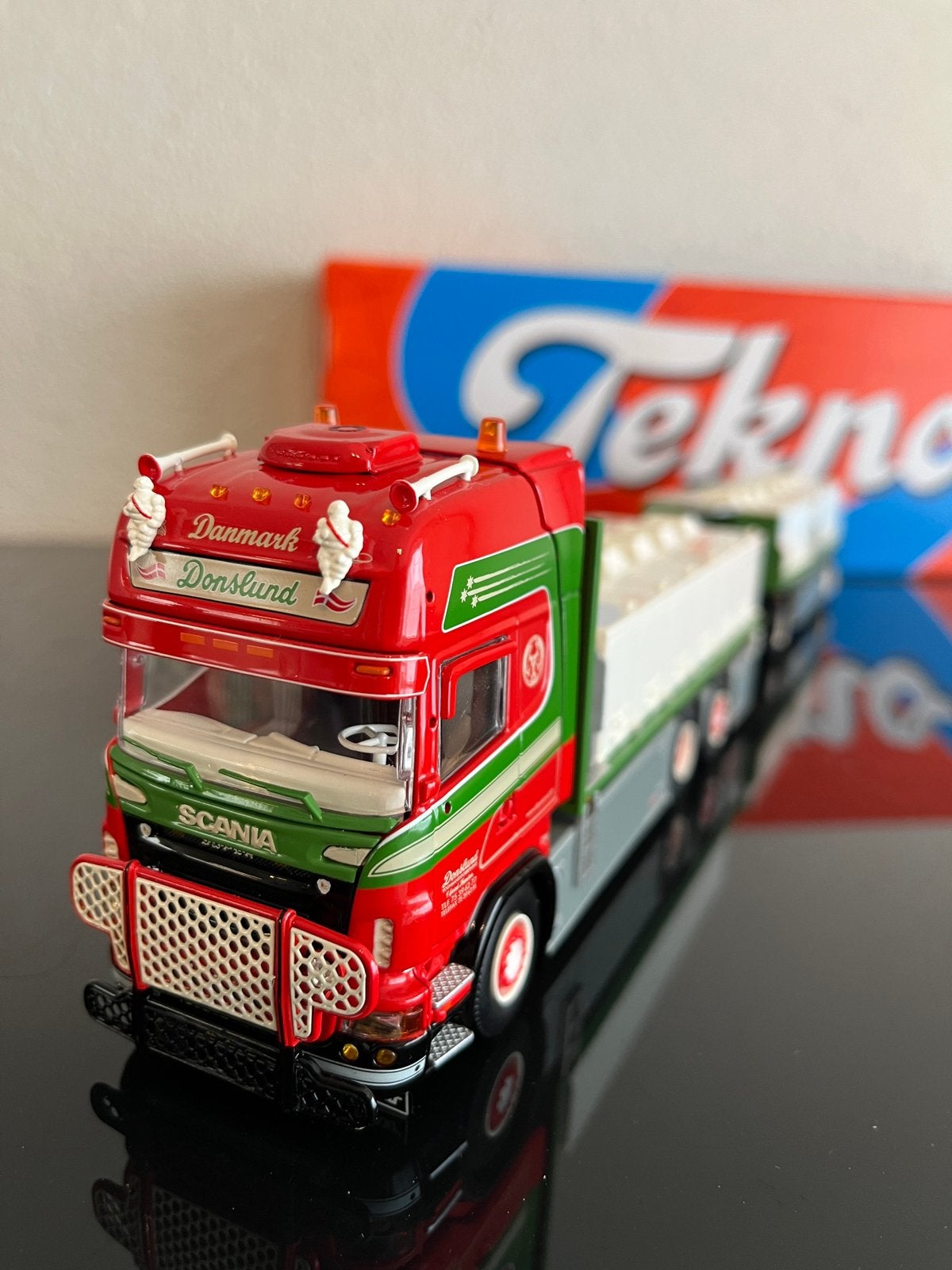Tekno Scania R580 V8 Donslund 🇩🇰, Ophalen of Verzenden, Nieuw, Bus of Vrachtwagen, Tekno