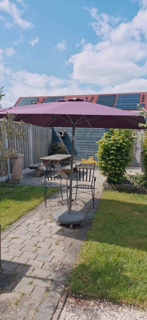 Voetparasol paars met betonnen voet op wielen, Tuin en Terras, Ophalen, Verstelbaar