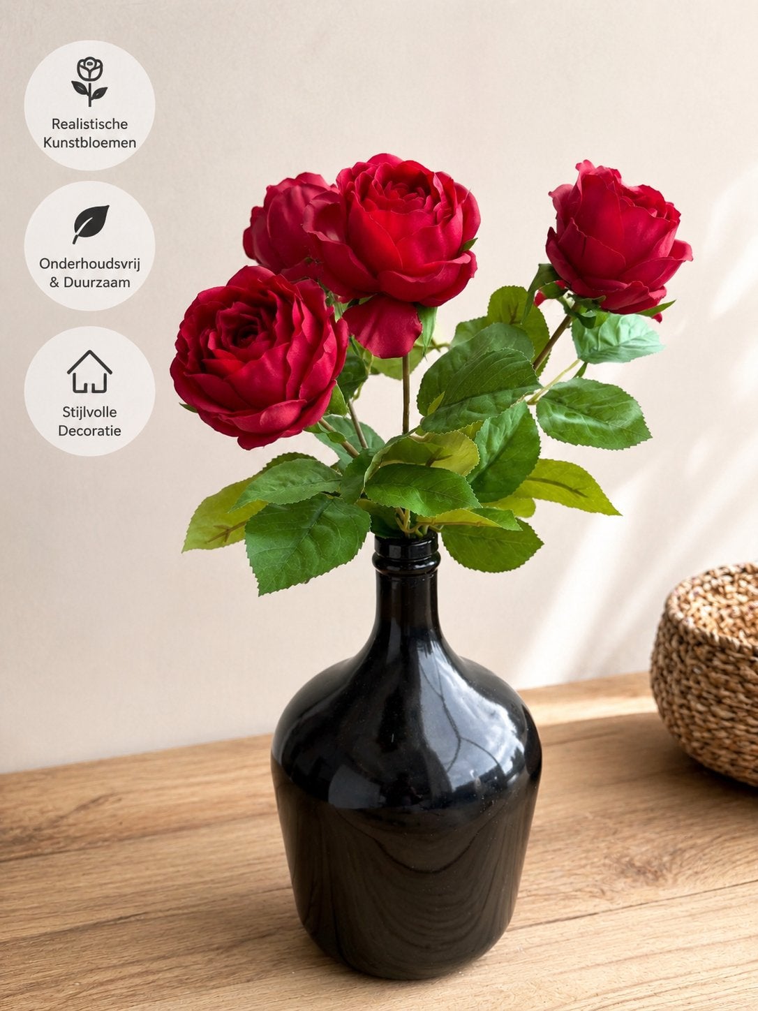 Zwarte vaas met realistische rode kunstbloemen, Huis en Inrichting, Woonaccessoires | Vazen, Inclusief droogbloemen, Zwart, Ophalen of Verzenden