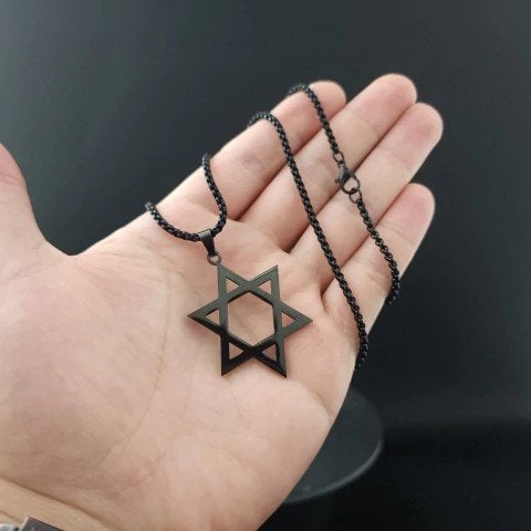 Zwart kleurige davidster hanger plus ketting nieuw, Ophalen of Verzenden