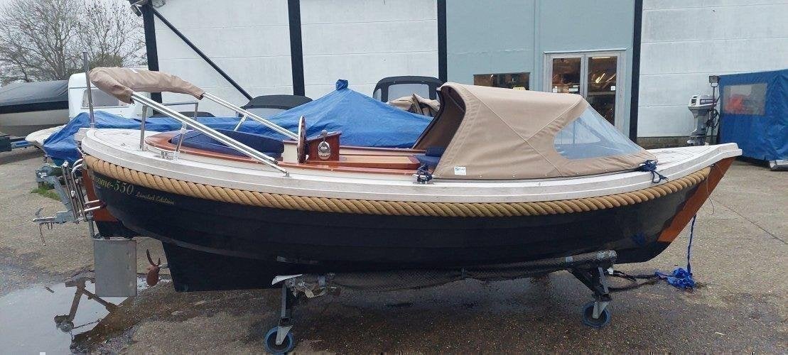 Winsome 550 limited edition, Watersport en Boten, Sloepen, Overige merken, 140 cm, Overige brandstoffen, 6 m