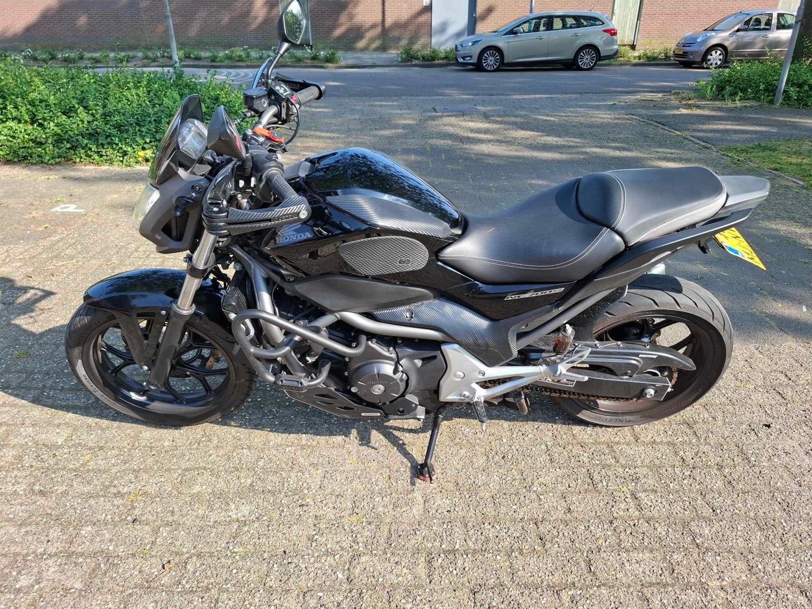 Honda NC700 ABS - Zuinige en Comfortabele Toermotor, 2 cilinders, Gebruikt, Particulier, Meer dan 35 kW