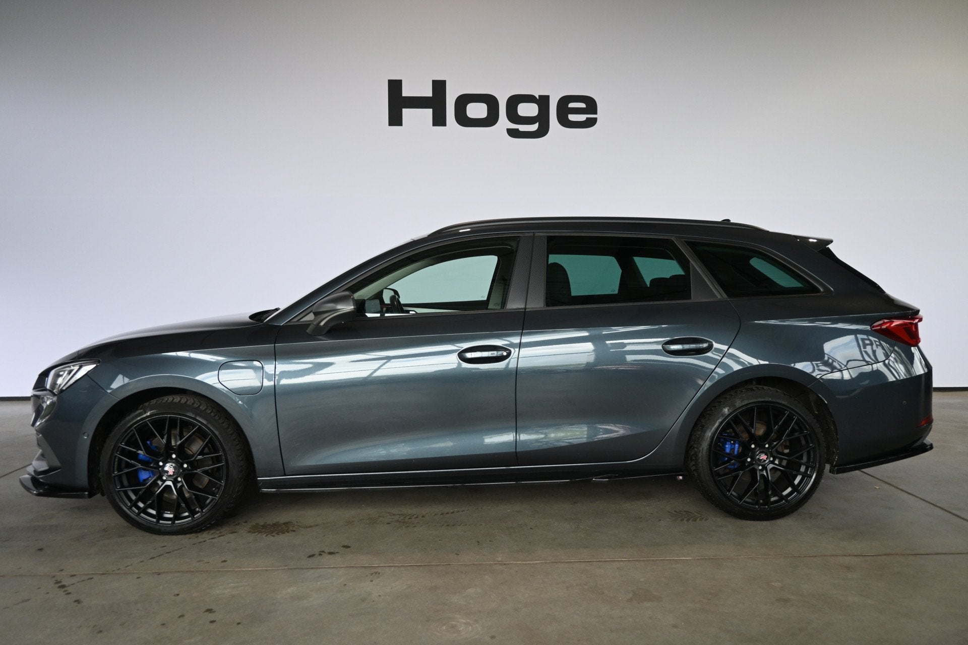 SEAT Leon Sportstourer 1.4 TSI eHybrid PHEV FR Business Inte, Gebruikt, 4 cilinders, Met garantie (alle), Leon