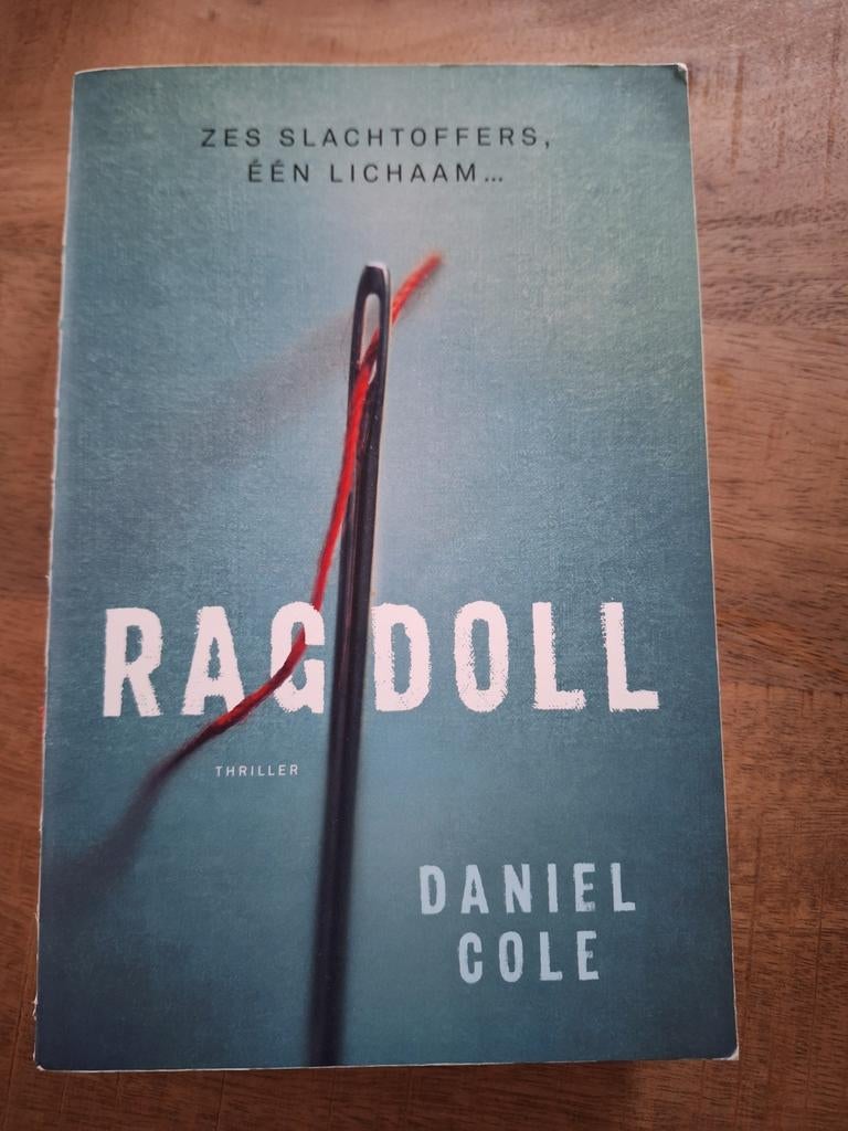 Daniel Cole - Ragdoll, Boeken, Ophalen of Verzenden, Zo goed als nieuw, Daniel Cole