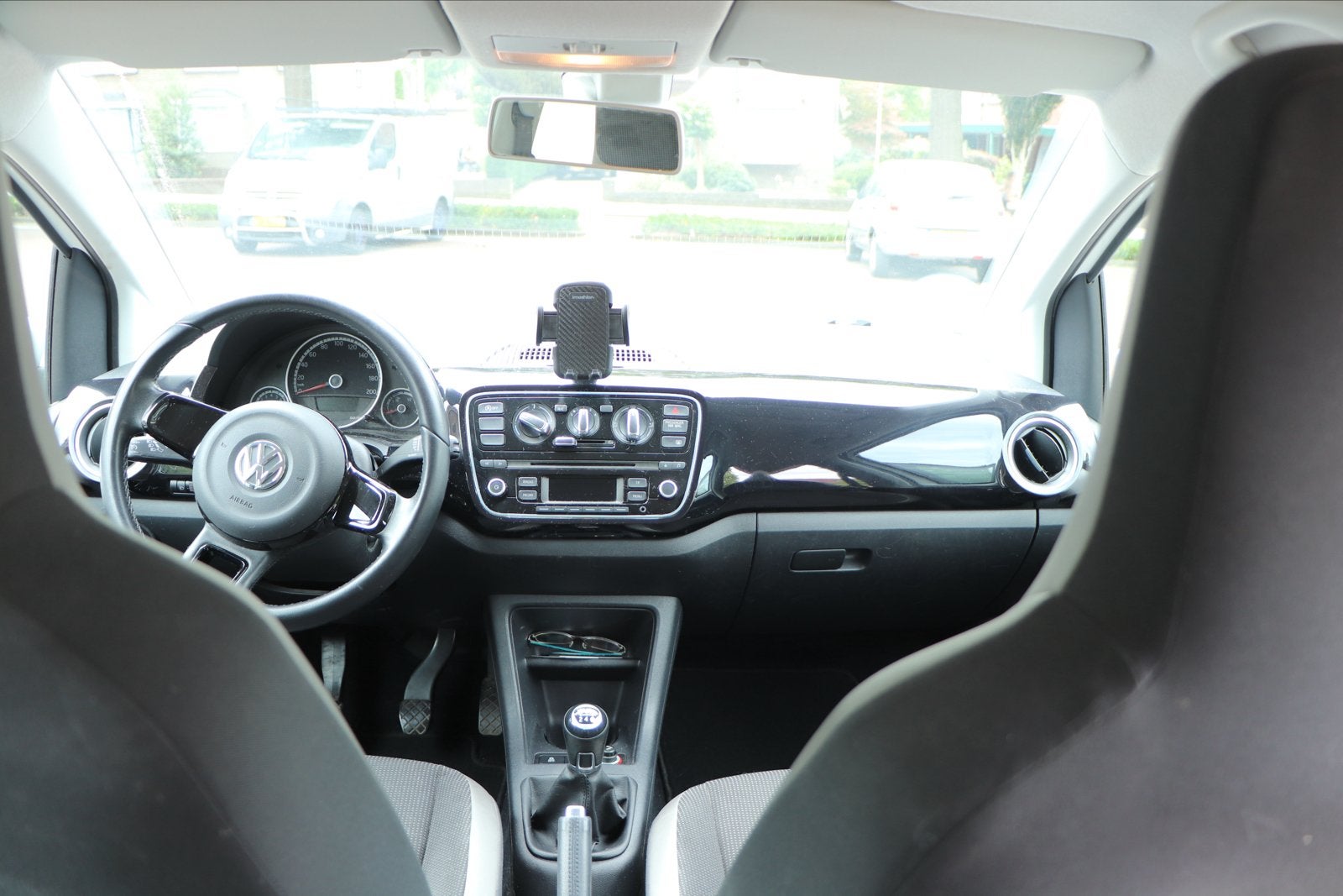 Volkswagen up! 1.0 50KW Ecofuel 2013 Wit CNG/benzine, Auto's, Voorwielaandrijving, Stof, CNG (Aardgas), 4 stoelen