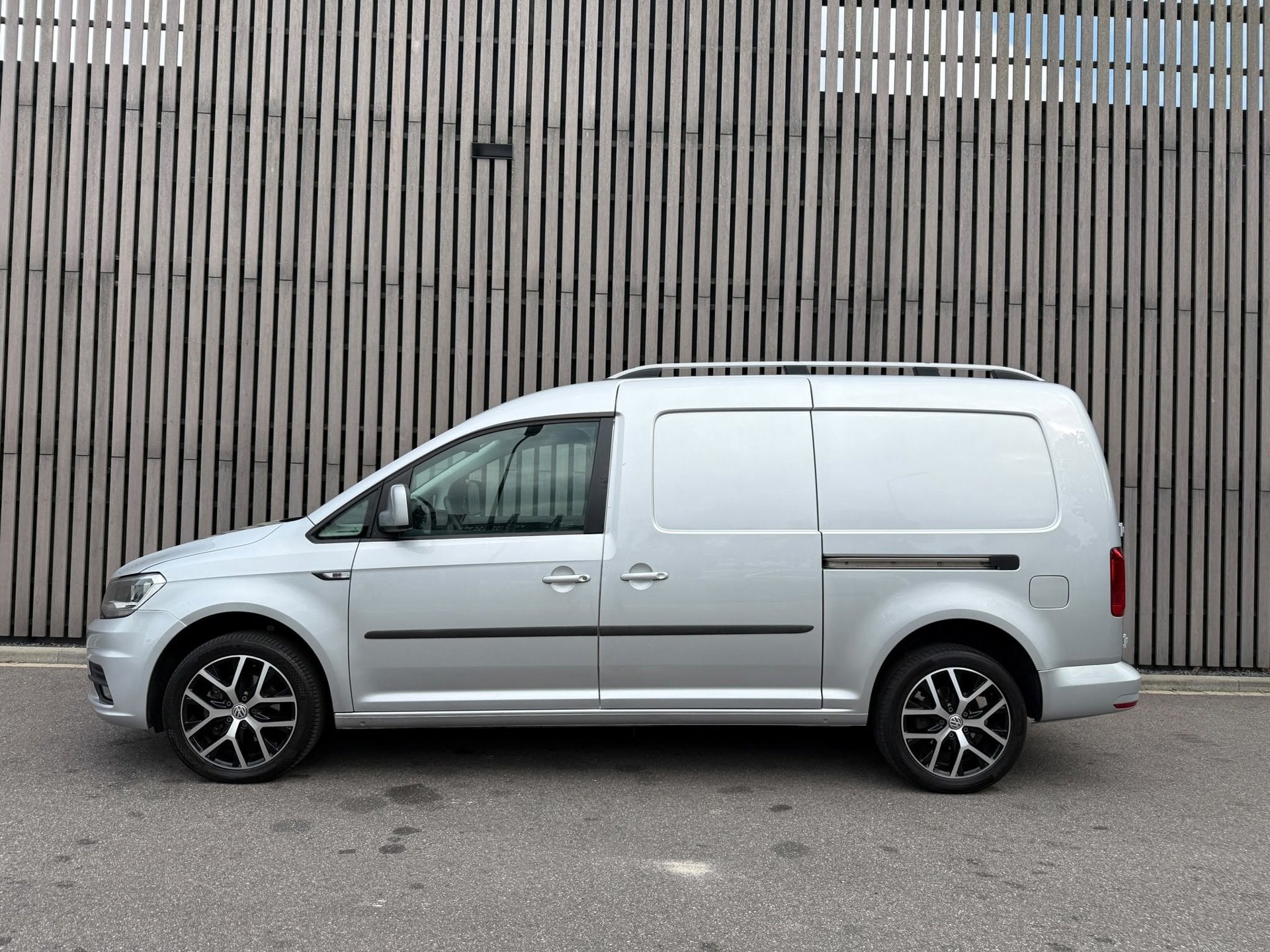 Volkswagen Caddy 2.0 TDI L2 Maxi Highline / 2xSchuifdeur /Le, Auto's, Gebruikt, Euro 6, 4 cilinders, Volkswagen