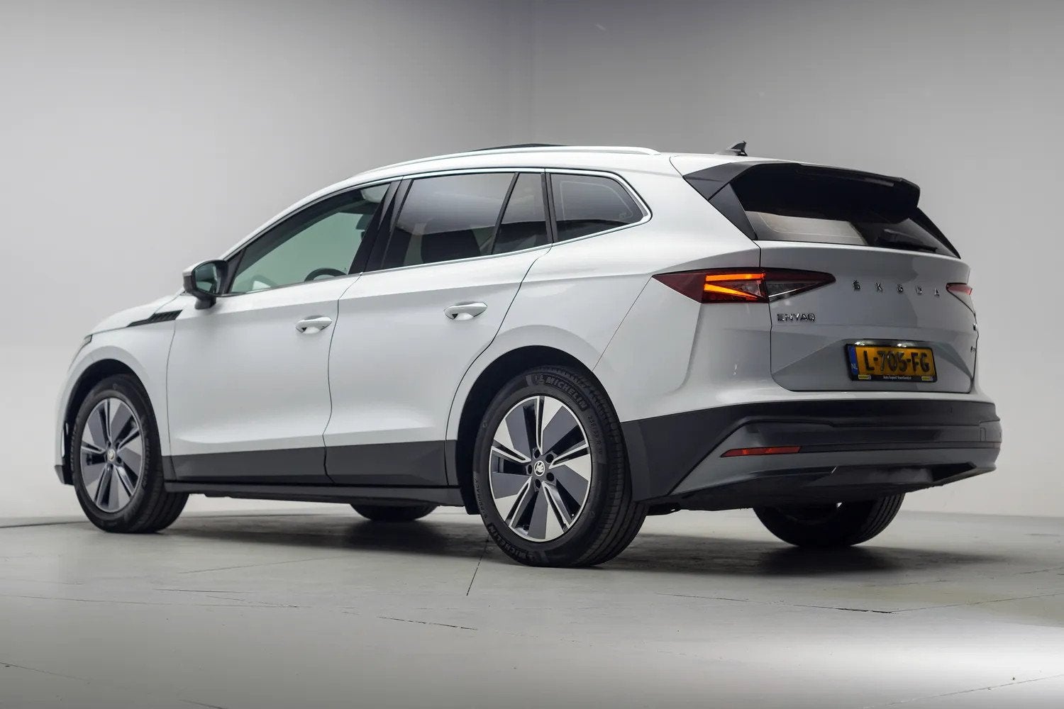 Skoda Enyaq iV 60 Comfort Plus SOH 93,6% [ Panoramadak Virtu, Automaat, Gebruikt, 1865 kg, 179 pk