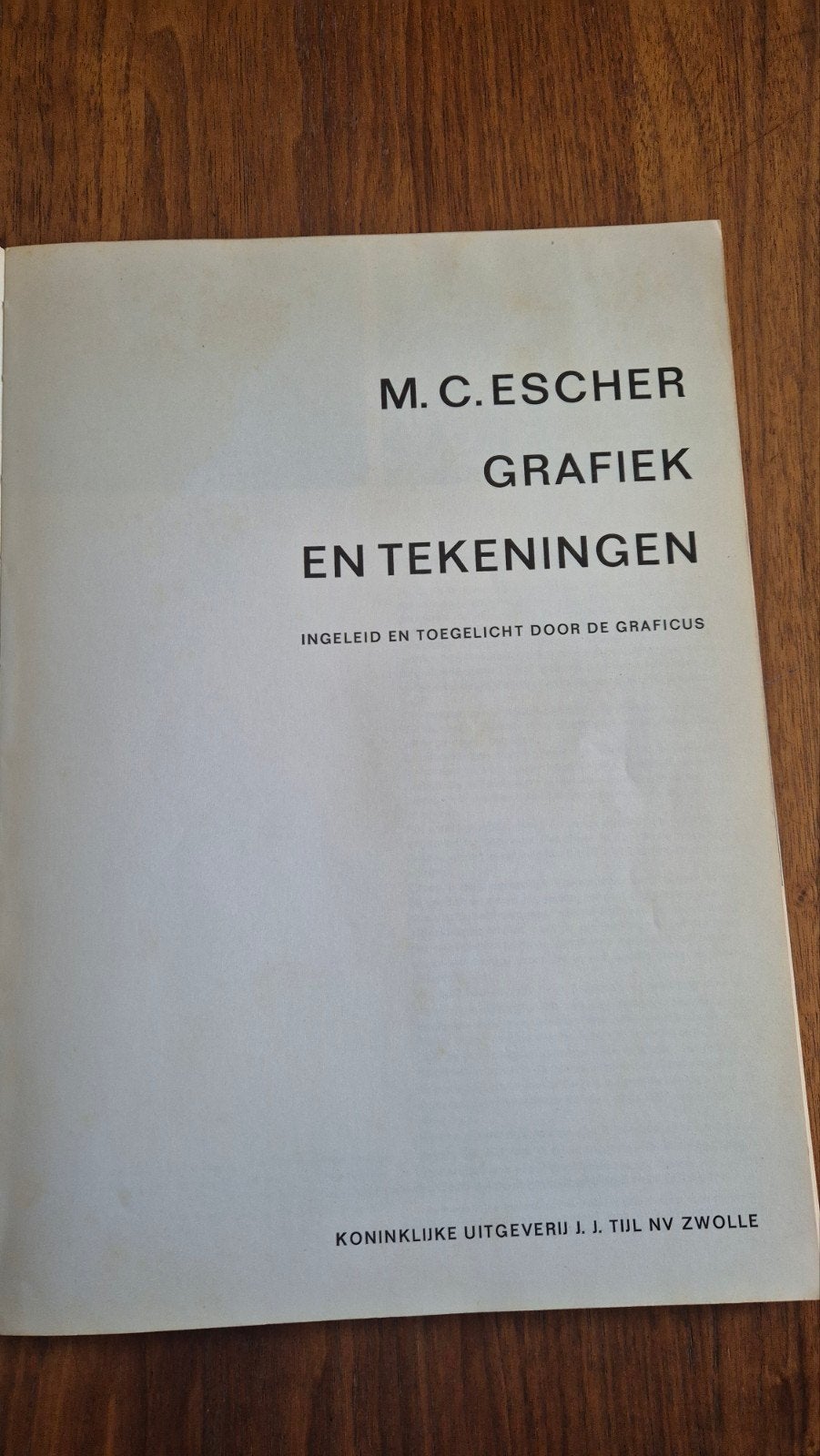 M.C. Escher: Grafiek en Tekeningen (4e druk), Gelezen, Ophalen of Verzenden, M.C. Escher, Overige onderwerpen