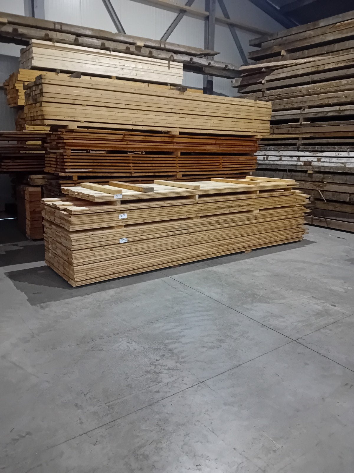 Vloerhout 24mm dik, 18cm breed, tot 4,20m lang - Circulair