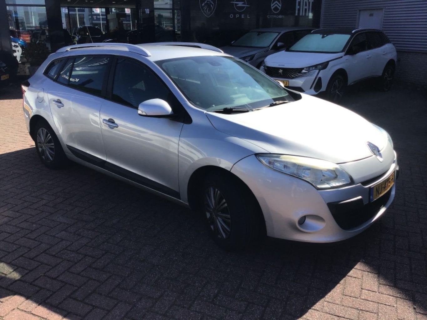 Renault Mégane Estate 1.5 dCi Expression, Auto's, Voorwielaandrijving, Euro 5, Gebruikt, 1225 kg