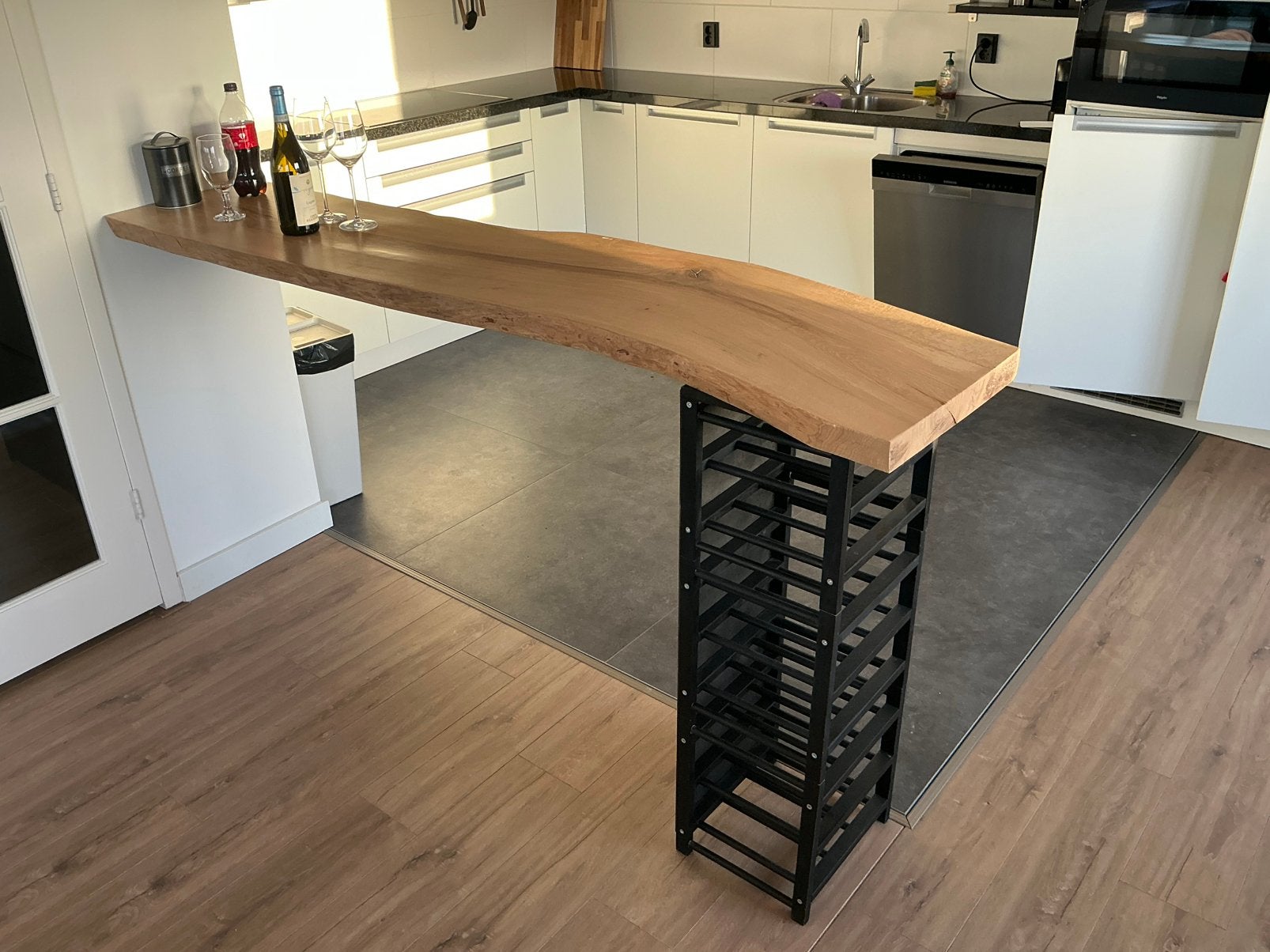 Unieke Handgemaakte Houten Bar / Eiland, Ophalen