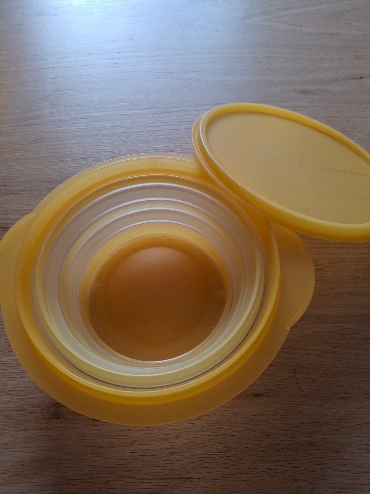 Tupperware opvouwbare bakjes - set van 2, Huis en Inrichting, Gebruikt, Ophalen of Verzenden, Bak of Kom, Geel