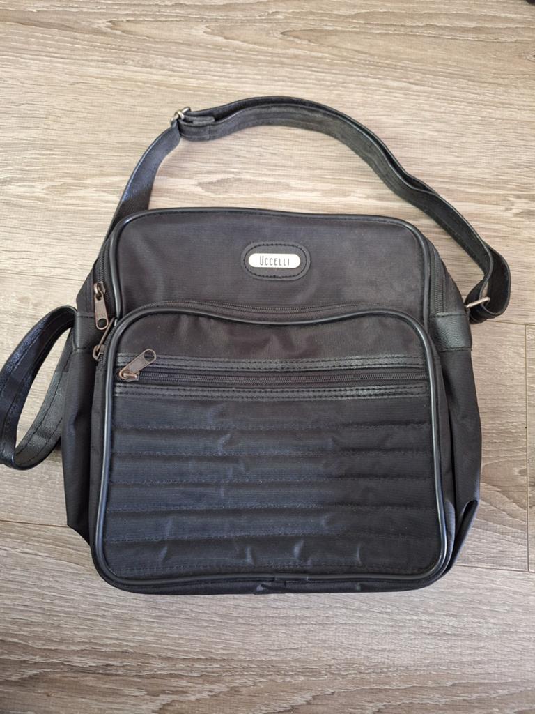 Zwarte Uccelli schoudertas 30x30 cm, Ophalen of Verzenden, Zo goed als nieuw, Zwart, Overige merken