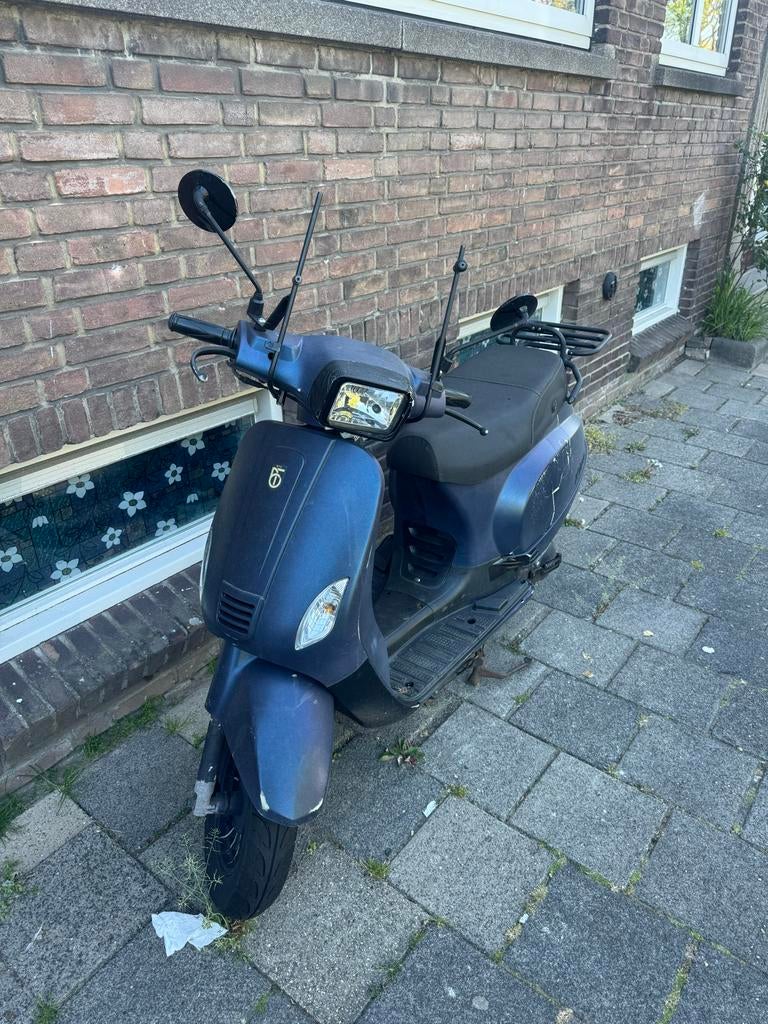 BTC Riva Scooter - Marine Blauw met Gebruikssporen, Ophalen, Gebruikt, Benzine, Overige merken