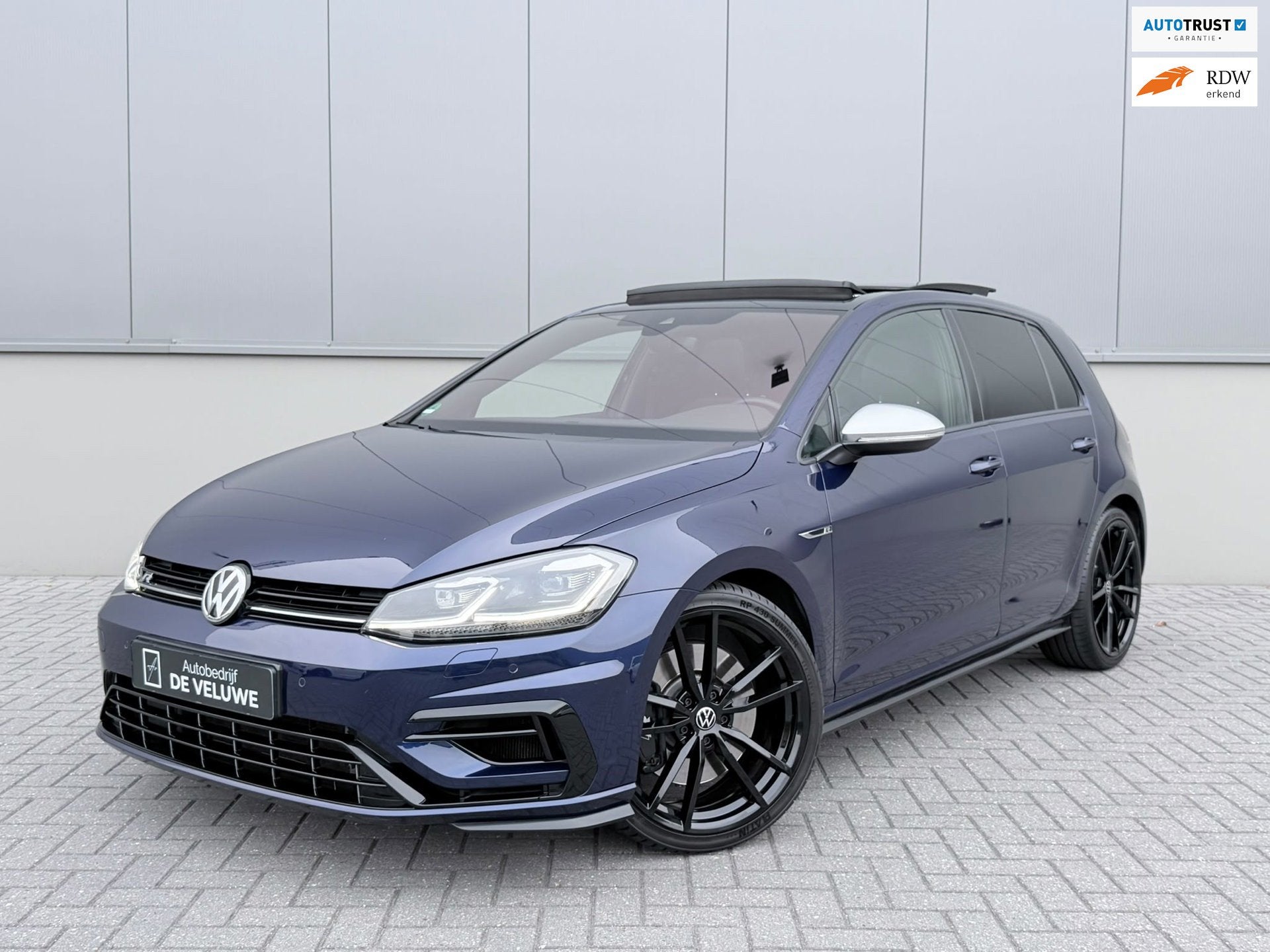 Volkswagen Golf 2.0 TSI 4Motion R / Pano / Virtual / ACC / 3, Auto's, Automaat, Adaptive Cruise Control, 1525 kg, Gebruikt