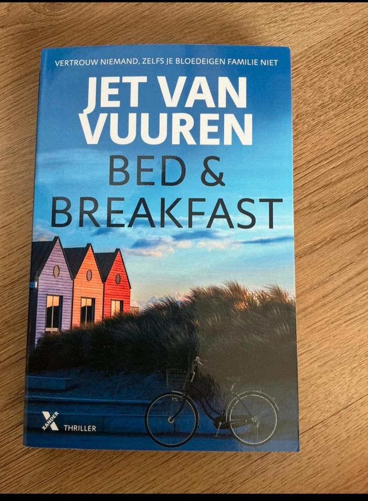 Bed & Breakfast - Jet van Vuuren (Thriller), Ophalen of Verzenden, Zo goed als nieuw, Jet van Vuuren