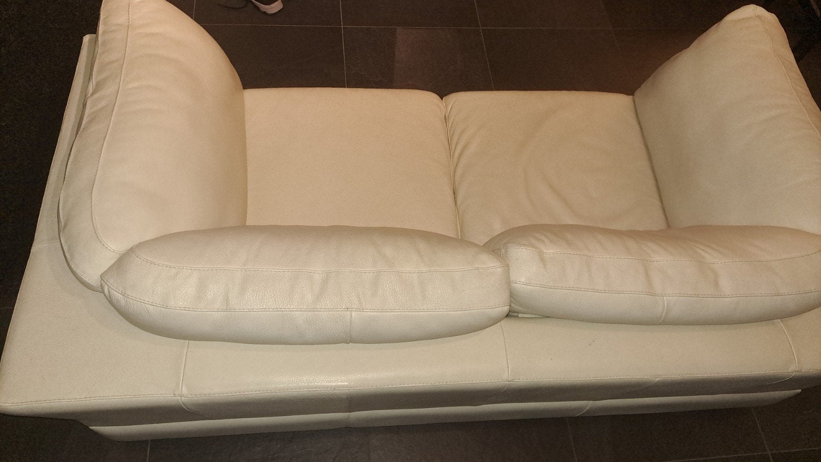 Natuzzi lederen bank - kleine krasje, Huis en Inrichting, Gebruikt, Tweepersoons, Ophalen of Verzenden, Rechte bank