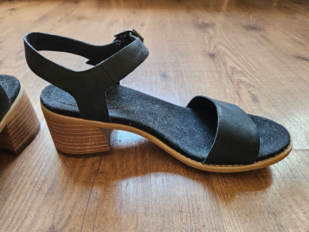 Dames sandaal schoen Timberland, Zwart, Zo goed als nieuw, Timberland, Sandalen of Muiltjes