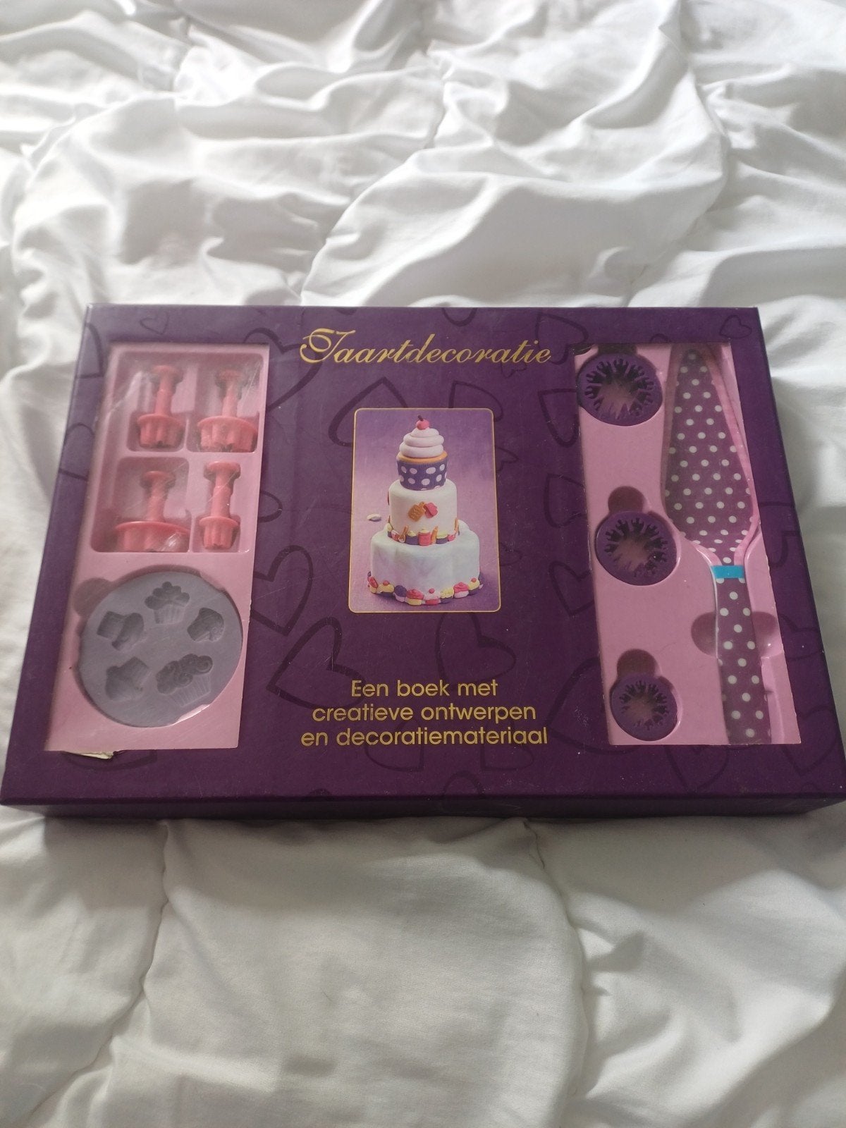 Boek en materialen voor taartdecoratie, Ophalen of Verzenden, Zo goed als nieuw, Taarten of Cupcakes, Overige typen