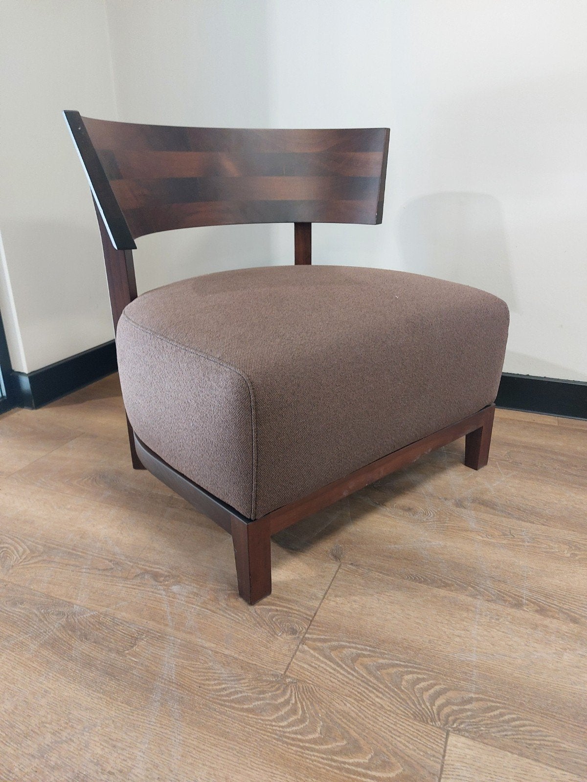Flexform Meda Italia Stoel - Bruin Hout en Stof, Bruin, Modern, Italiaans design, Ophalen of Verzenden, Zo goed als nieuw