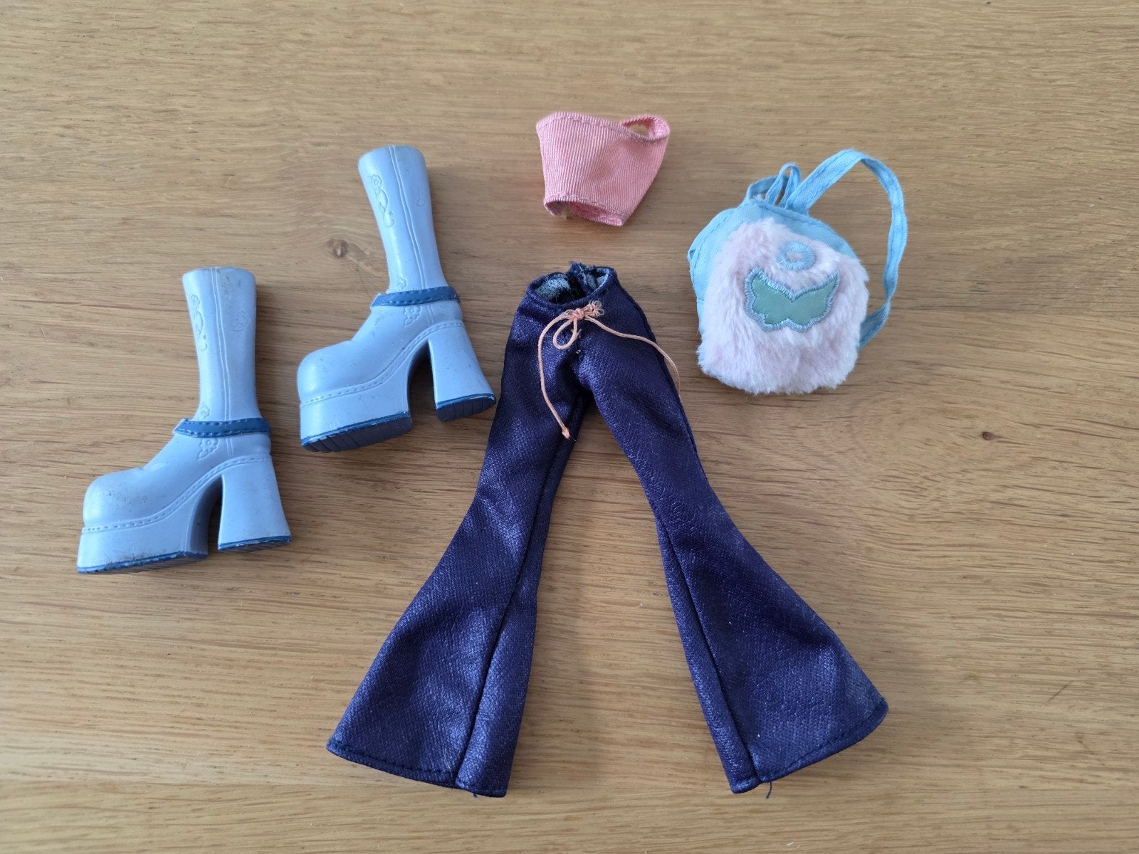 Bratz Cloe Flaunt It kledingset, Ophalen of Verzenden, Gebruikt, Barbie