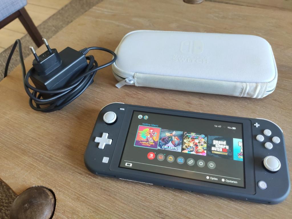 Nintendo Switch Lite grijs, Spelcomputers en Games, Spelcomputers | Nintendo Switch Lite, Ophalen of Verzenden, Grijs, Zo goed als nieuw
