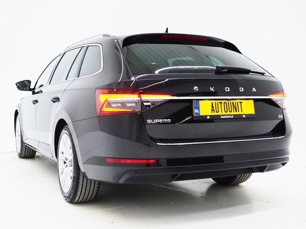 Skoda Superb Combi 1.4 TSI iV 218PK Style | Leder/Alcantara, Gebruikt, 4 cilinders, Automatische klimaatregeling, Zwart