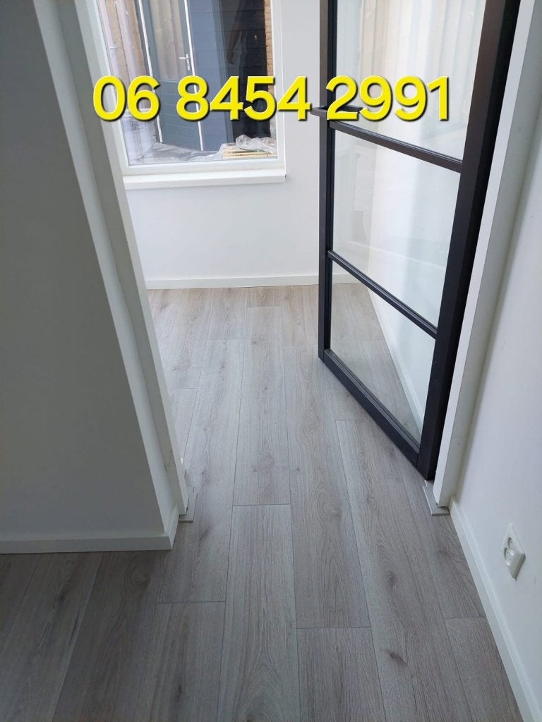 Laminaat legger / leggen / ondervloer + plakplinten €5,-, Ophalen, Nieuw, 75 m² of meer, Laminaat