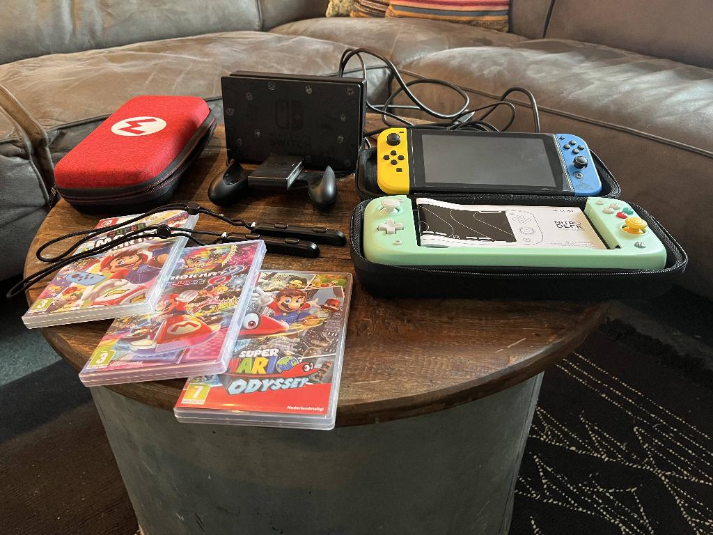 Nintendo Switch Fortnite Edition en accessoires, Spelcomputers en Games, Spelcomputers | Nintendo Switch, Ophalen of Verzenden
