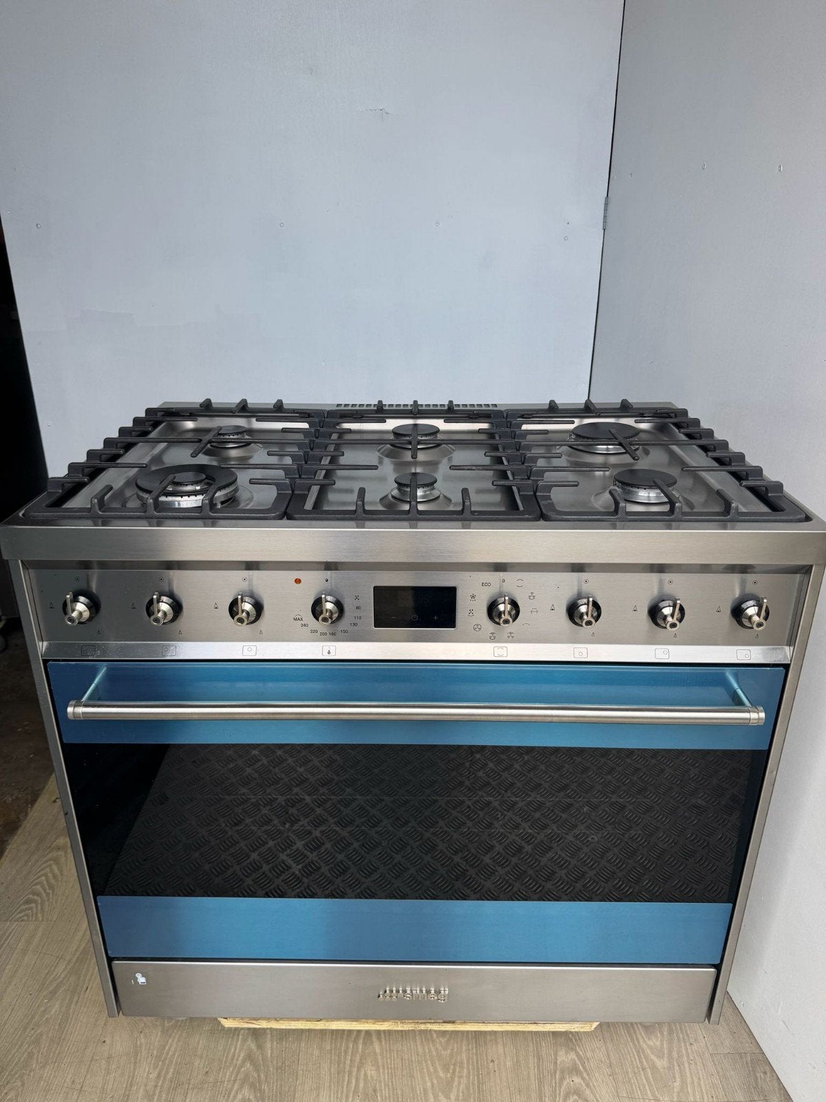Smeg gasfornuis 90 cm breed  1,5 jaar oud met bon., Witgoed en Apparatuur, Fornuizen, Ophalen, 60 cm of meer, Grill, Zo goed als nieuw
