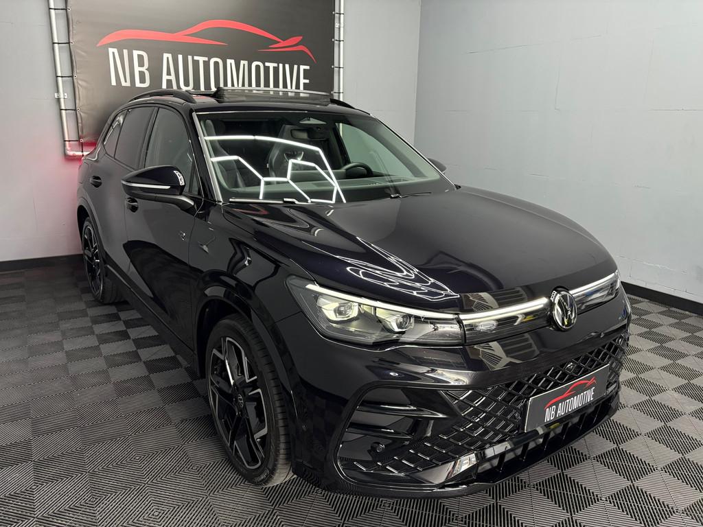 Volkswagen Tiguan 1.5 eTSI R-line Edition Pano, Euro 6, 4 cilinders, 150 pk, Leder en Stof