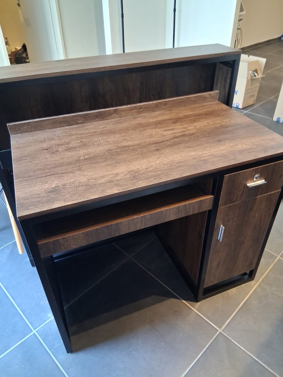 Balie/bureau bieden!!!, Ophalen, Bruin, Zo goed als nieuw, Overige merken