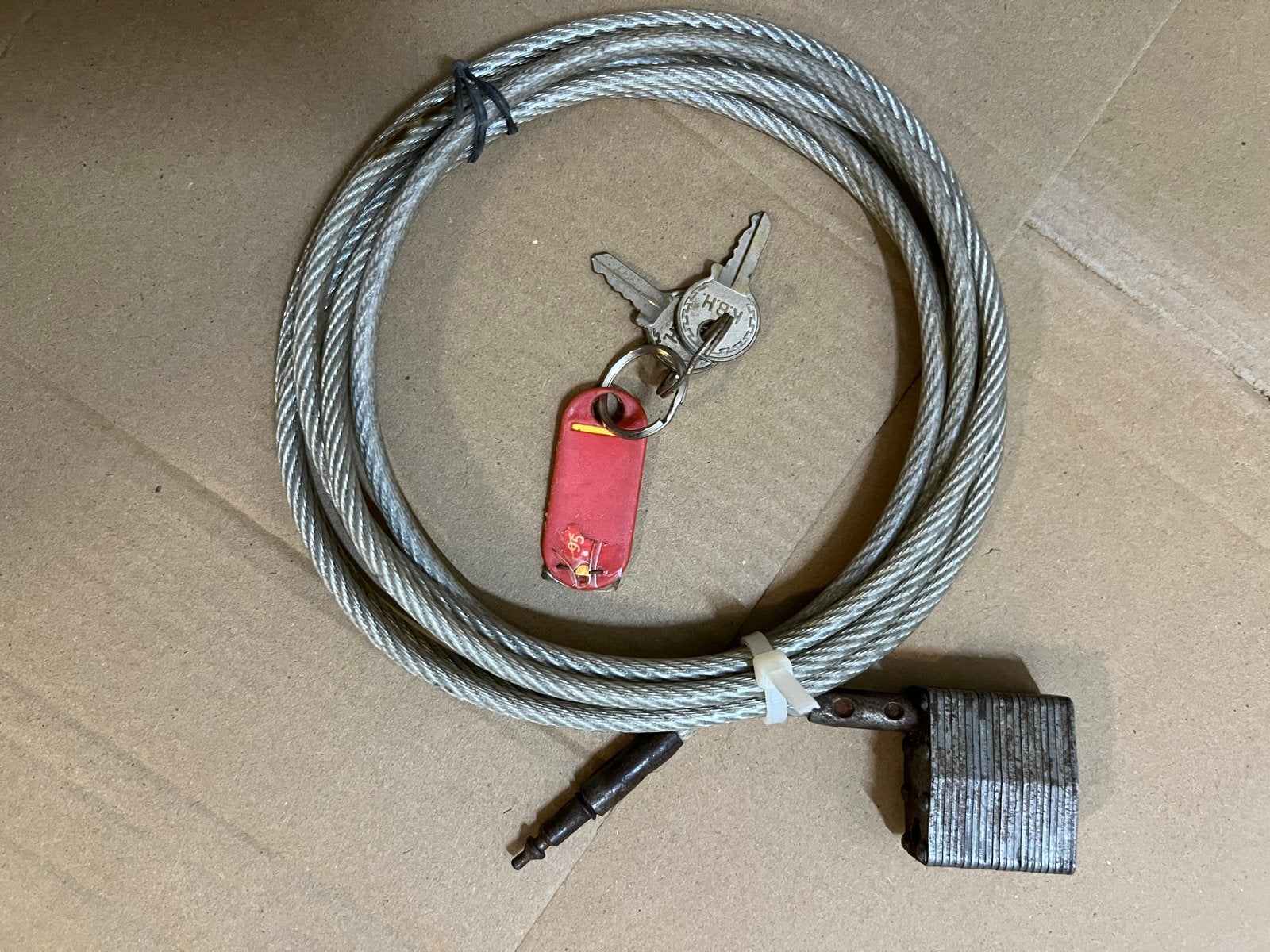 Staalkabel Geplastificeerd 3 meter met slot (2 sleutels)., Ophalen of Verzenden, Gebruikt