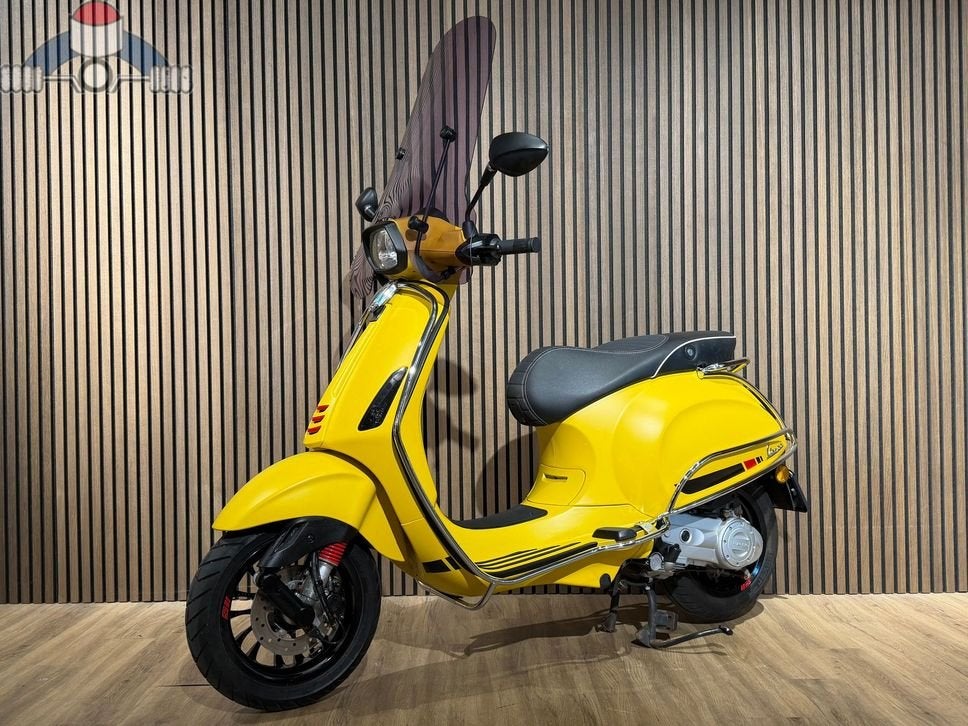 Vespa Sprint S50 (2018) Giallo Matt 8.114 km 1 Jaar Garantie, Overige modellen, Maximaal 45 km/u, Onbekend, Zo goed als nieuw