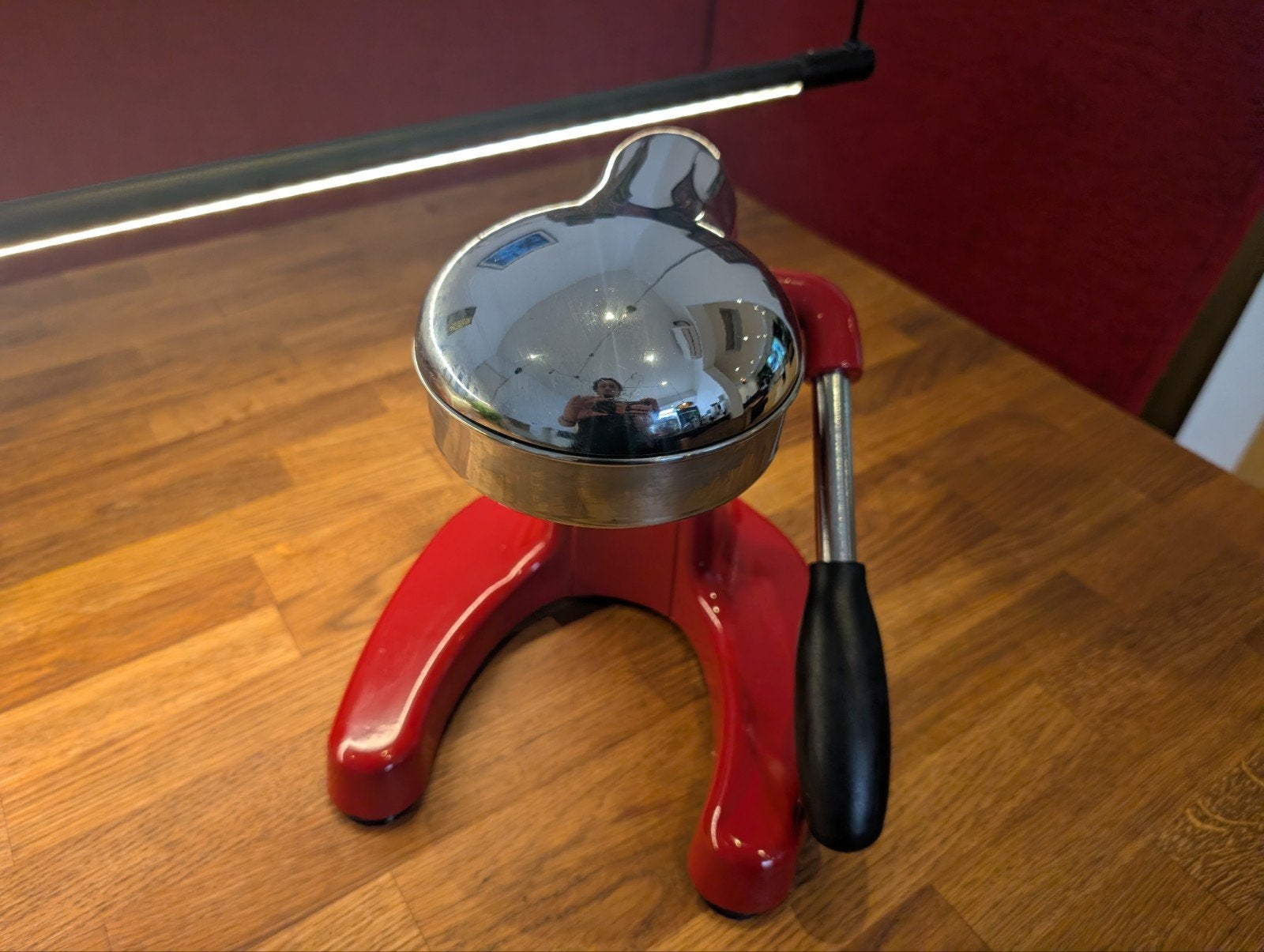 Robuuste handmatige citruspers - Rood en Chroom, Huis en Inrichting, Keuken | Keukenbenodigdheden, Overige typen, Ophalen of Verzenden