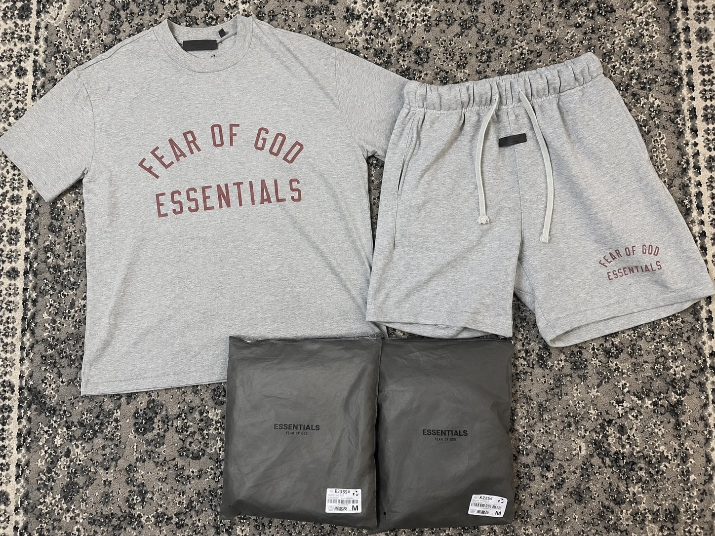 Fear of God Essentials T-shirt en Short Set - Nieuw, Ophalen of Verzenden, Nieuw, Maat 48/50 (M), Grijs