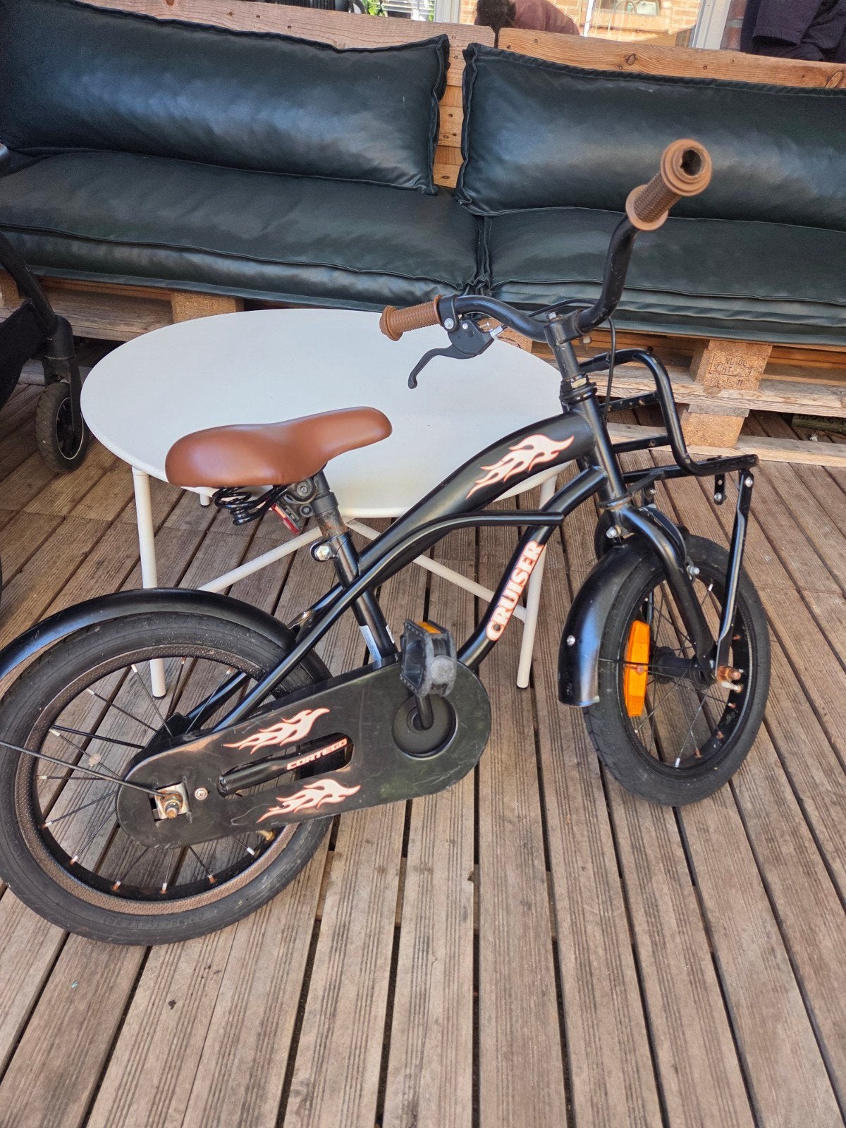 Zwarte kinderfiets met voordrager (evt ook zijwieltjes), Fietsen en Brommers, Gebruikt, Velgrem, Minder dan 49 cm, Ophalen