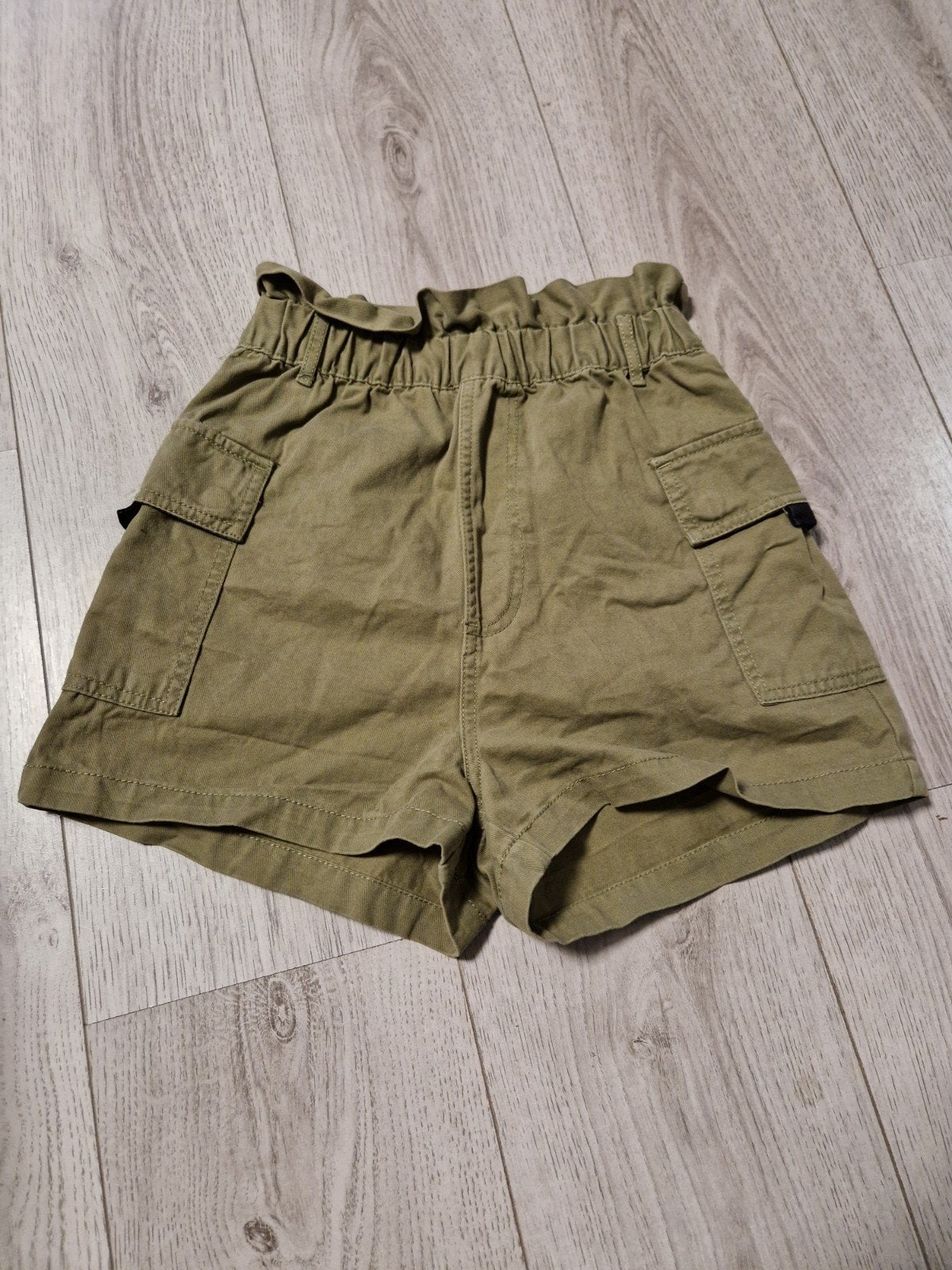 Nieuw broekje maat 32, Kort, Nieuw, Ophalen of Verzenden, Maat 34 (XS) of kleiner