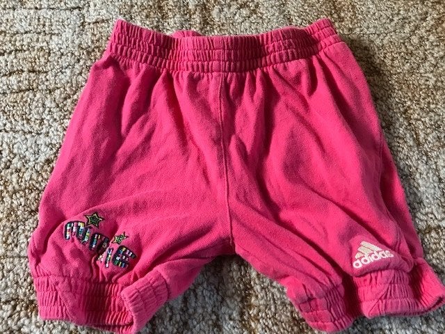Adidas roze korte broek maat 92, Kinderen en Baby's, Ophalen of Verzenden, Gebruikt, Meisje, Broek