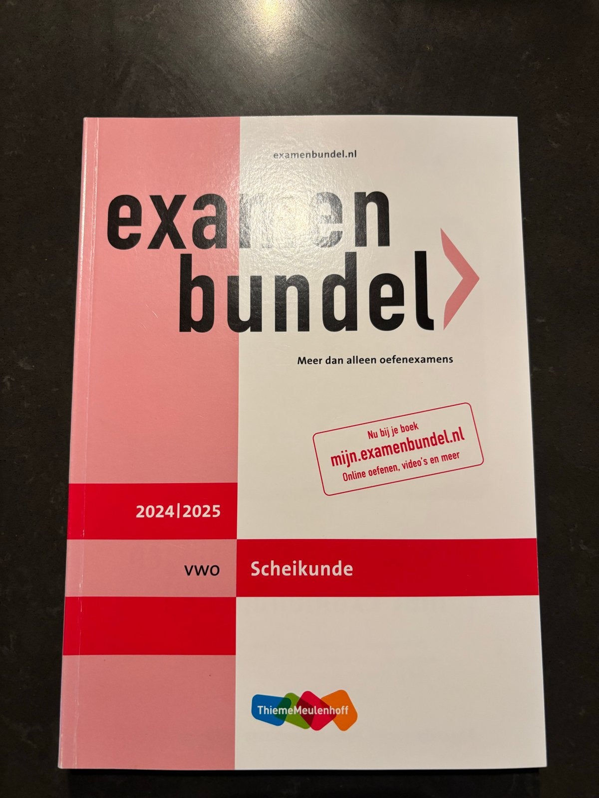 Examenbundel VWO Scheikunde 2024/2025, Boeken, Ophalen of Verzenden, Gelezen, VWO, Scheikunde
