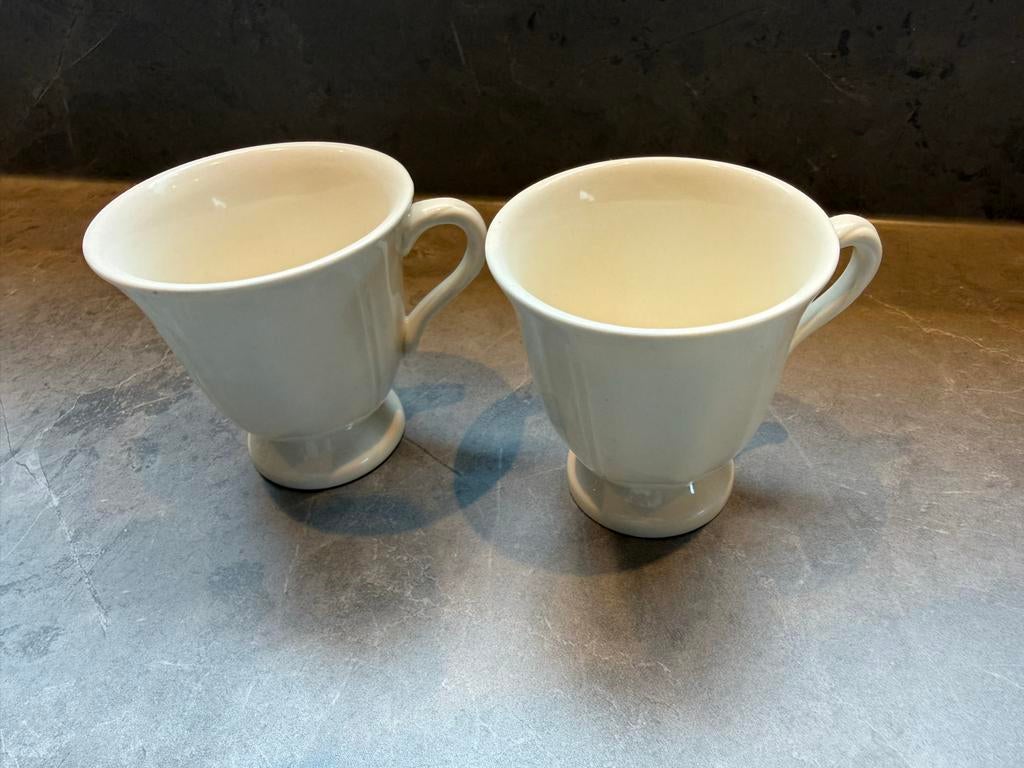 Wedgwood Queen's Plain Espresso Kopjes Set van Twee, Antiek en Kunst, Ophalen