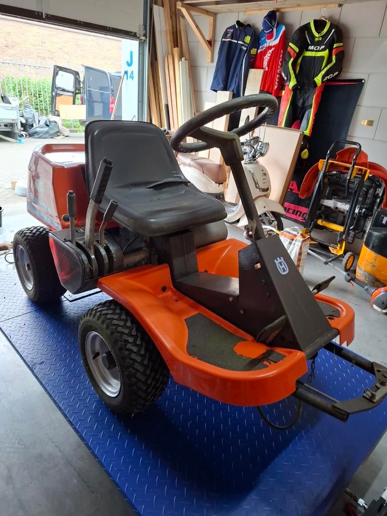 Husqvarna zitmaaier zonder maaidek en accu, Ophalen of Verzenden, Gebruikt, Husqvarna
