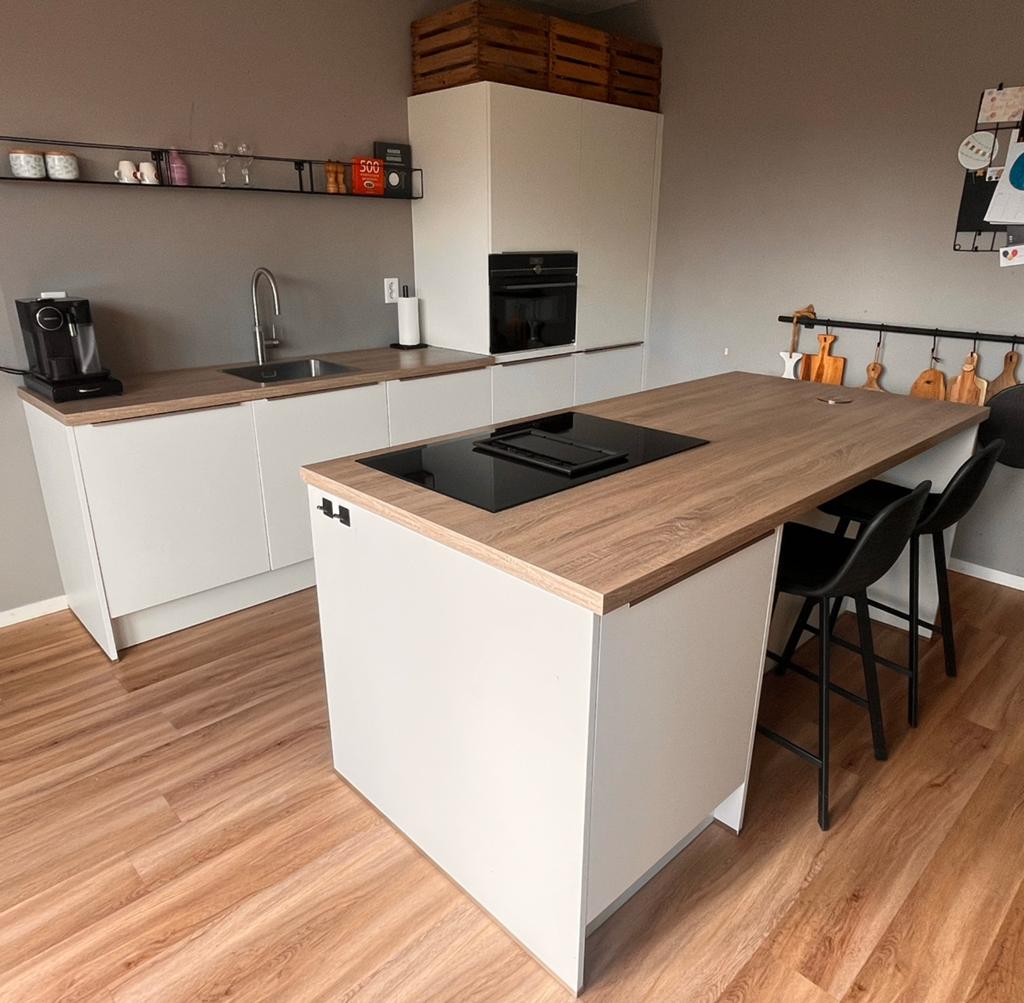 Keuken met kookeiland, Ophalen, Gebruikt, Overige typen, Met kookeiland