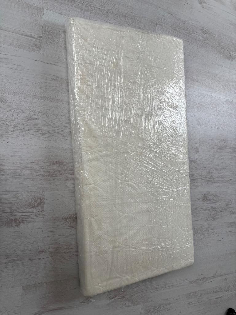 Baby mattress, Kinderen en Baby's, Babywiegjes en Ledikanten, Ophalen, Zo goed als nieuw, Ledikant