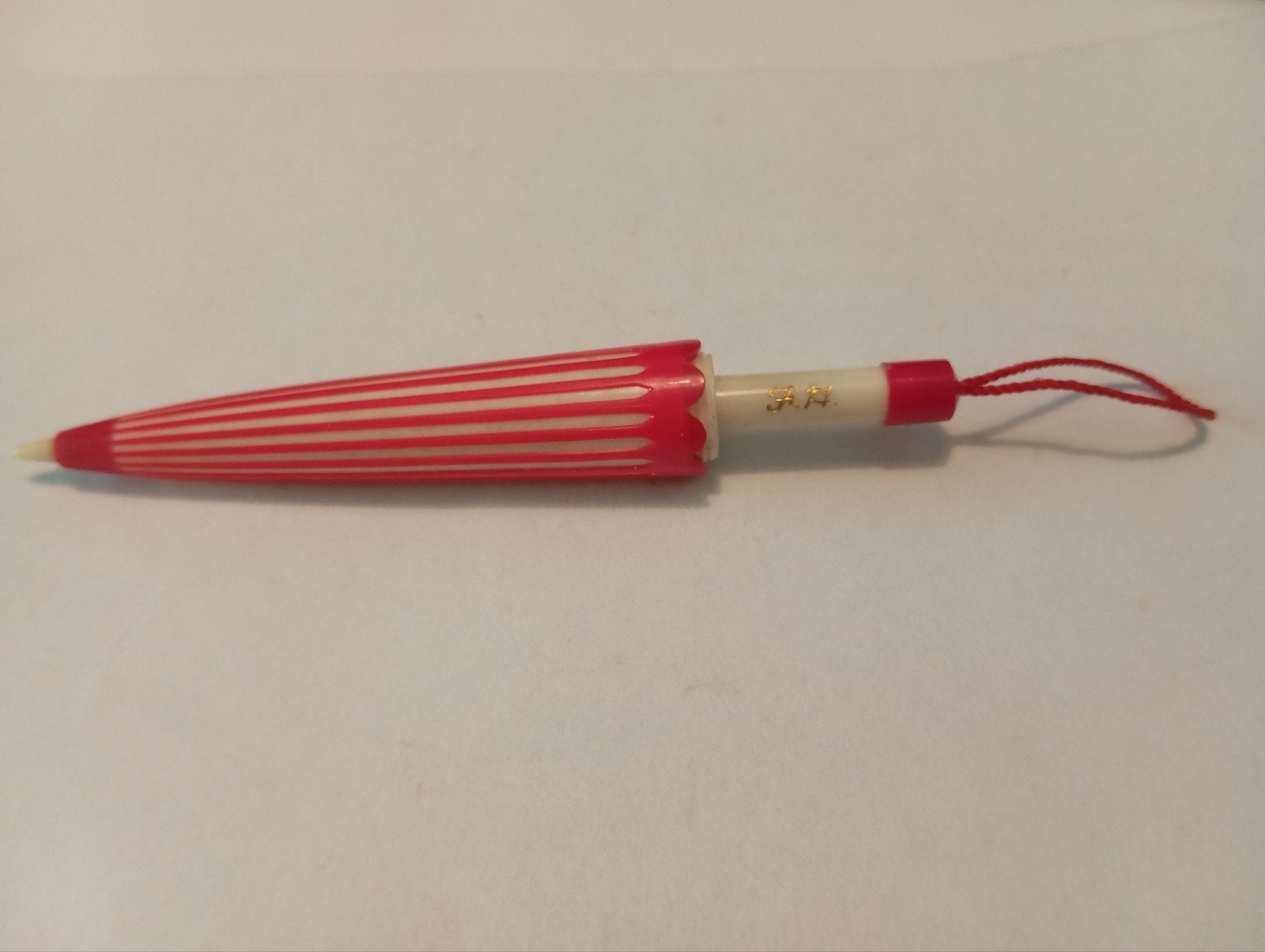 vintage pennetje in de vorm van een parasol, Ophalen of Verzenden, Balpen, Overige merken